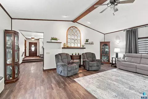 Entry Way - 807 Elder St, Canton, SD 57013 photo 3 of 3