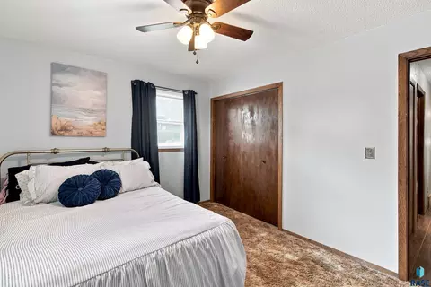 Bedroom - 807 Elder St, Canton, SD 57013 photo 4 of 10