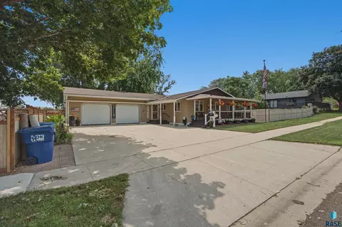Other - 807 Elder St, Canton, SD 57013 photo 2 of 9