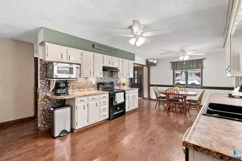 Kitchen - 807 Elder St, Canton, SD 57013 photo 5 of 5