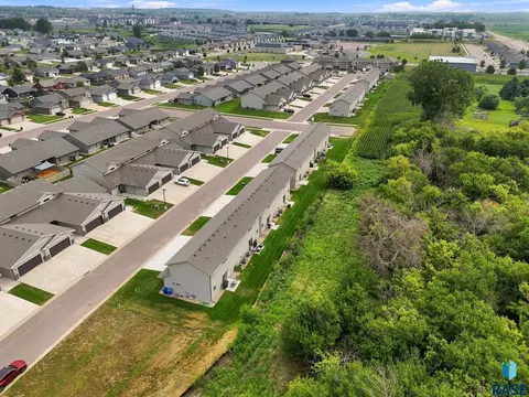 View/Area - 3509 E Siasconset Pl, Sioux Falls, SD 57108 photo 2 of 4