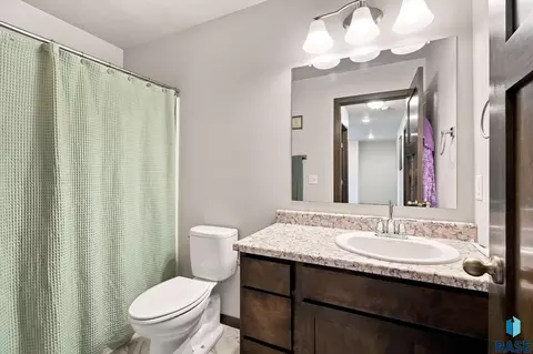 Bath - 3509 E Siasconset Pl, Sioux Falls, SD 57108 photo 3 of 3