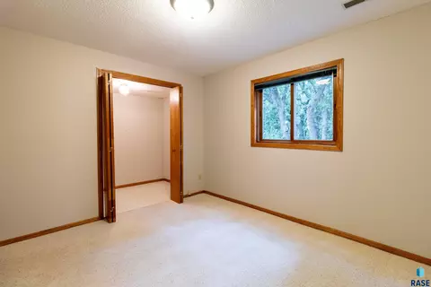 Bedroom - 4209 E Shenandoah Trl, Sioux Falls, SD 57103 photo 10 of 10