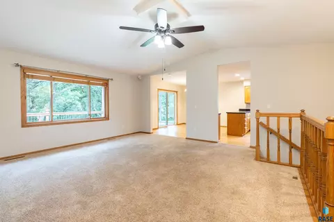 Living - 4209 E Shenandoah Trl, Sioux Falls, SD 57103 photo 4 of 8