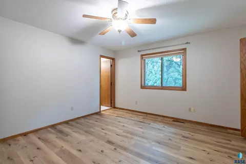 Bedroom - 4209 E Shenandoah Trl, Sioux Falls, SD 57103 photo 3 of 10