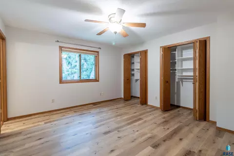 Bedroom - 4209 E Shenandoah Trl, Sioux Falls, SD 57103 photo 1 of 10
