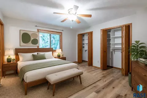 Bedroom - 4209 E Shenandoah Trl, Sioux Falls, SD 57103 photo 2 of 10