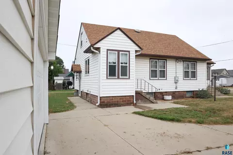 Other - S Cedar St, Lennox, SD 57039 photo 6 of 7