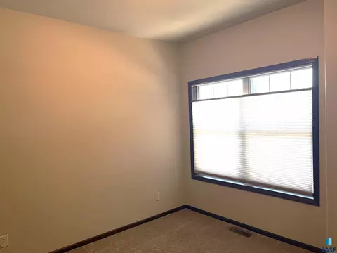 Bedroom - 5101 E 61st St, Sioux Falls, SD 57108 photo 2 of 2
