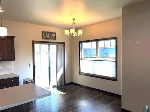 Dining - 5101 E 61st St, Sioux Falls, SD 57108 photo 1 of 1