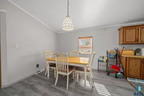 Dining - Bobwhite Pl, Sioux Falls, SD 57107 photo 2 of 3