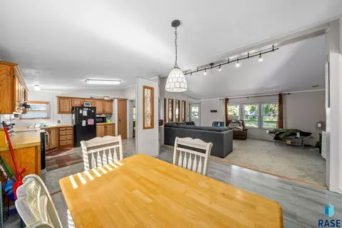 Dining - Bobwhite Pl, Sioux Falls, SD 57107 photo 1 of 3