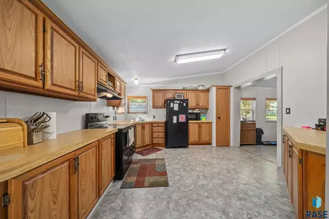 Kitchen - Bobwhite Pl, Sioux Falls, SD 57107 photo 5 of 5