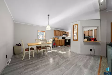 Dining - Bobwhite Pl, Sioux Falls, SD 57107 photo 3 of 3
