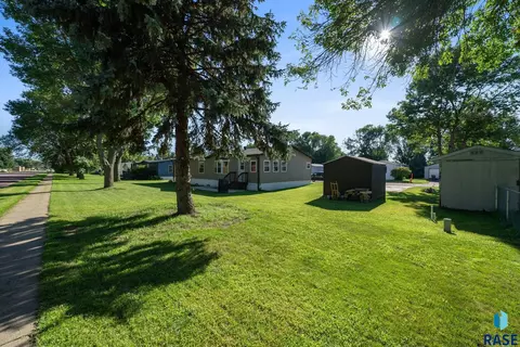 Exterior - Bobwhite Pl, Sioux Falls, SD 57107 photo 6 of 11