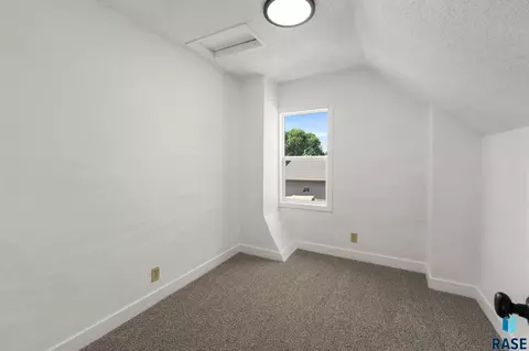 Bedroom - 135 N Main Ave, Tea, SD 57064 photo 4 of 6