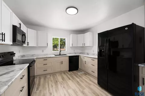 Kitchen - 135 N Main Ave, Tea, SD 57064 photo 1 of 3