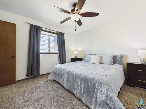 6209 N Seubert Ave, Sioux Falls, SD 57104 photo 4