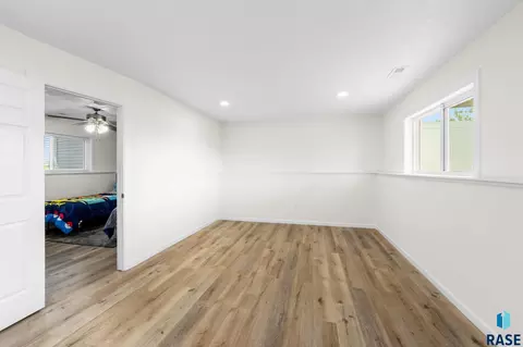 Bedroom - 4024 S Sparta Ave, Sioux Falls, SD 57110 photo 5 of 7