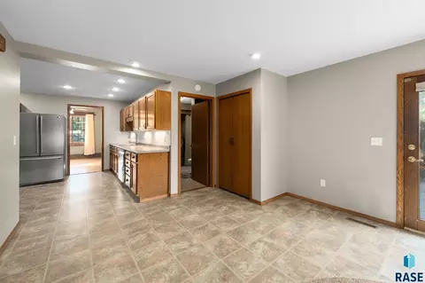 Entry Way - 317 N Harth Ave, Madison, SD 57042 photo 5 of 5