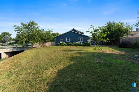 Exterior - 317 N Harth Ave, Madison, SD 57042 photo 6 of 12