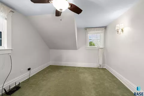Bedroom - 317 N Harth Ave, Madison, SD 57042 photo 5 of 7