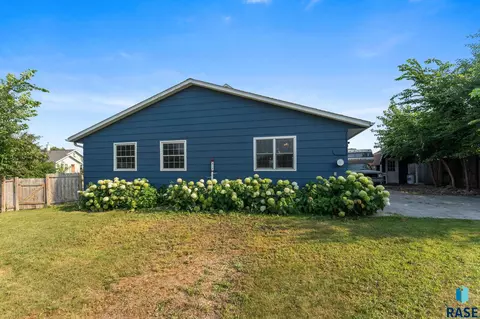 Exterior - 317 N Harth Ave, Madison, SD 57042 photo 4 of 12