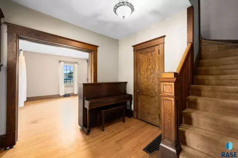 Entry Way - 317 N Harth Ave, Madison, SD 57042 photo 1 of 5