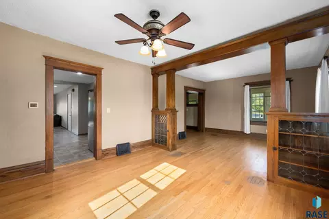 Living - 317 N Harth Ave, Madison, SD 57042 photo 5 of 8