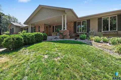 Other - 301 E 32nd St, Sioux Falls, SD 57105 photo 10 of 10