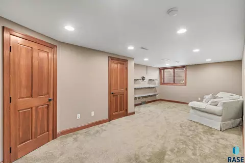 Other - 301 E 32nd St, Sioux Falls, SD 57105 photo 9 of 10