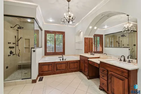 Bath - 301 E 32nd St, Sioux Falls, SD 57105 photo 1 of 5
