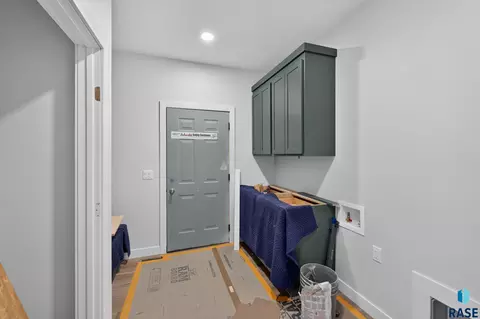 Entry Way - 6509 E Fieldview St, Sioux Falls, SD 57110 photo 2 of 2