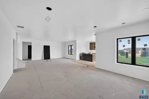 Living - 6509 E Fieldview St, Sioux Falls, SD 57110 photo 5 of 6