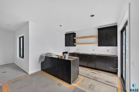 Kitchen - 6509 E Fieldview St, Sioux Falls, SD 57110 photo 2 of 2