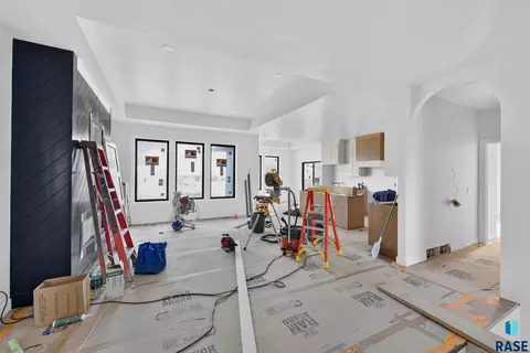 Living - 6509 E Fieldview St, Sioux Falls, SD 57110 photo 1 of 6