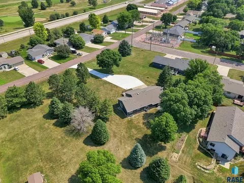 View/Area - 703 W 3rd St, Dell Rapids, SD 57022 photo 6 of 6