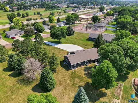 View/Area - 703 W 3rd St, Dell Rapids, SD 57022 photo 5 of 6