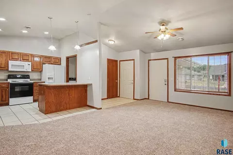Living - 410 N 9th Ave, Brandon, SD 57005 photo 2 of 4