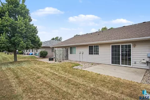 Exterior - 410 N 9th Ave, Brandon, SD 57005 photo 1 of 3