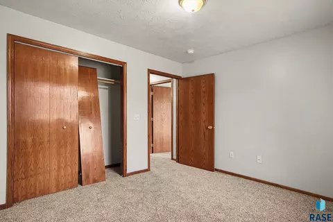 Bedroom - 410 N 9th Ave, Brandon, SD 57005 photo 3 of 3