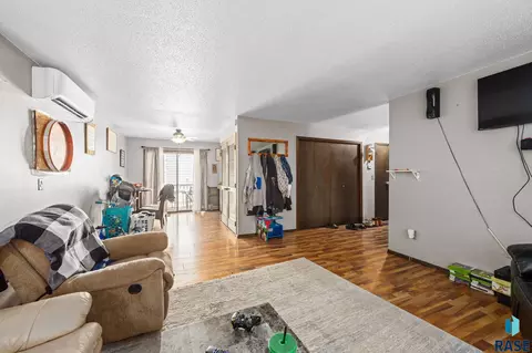 Living - 1500 E 1504 E 11th St, Sioux Falls, SD 57103 photo 2 of 2