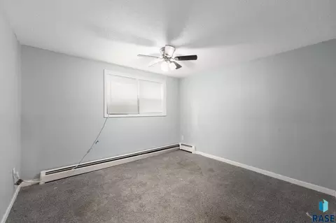 Bedroom - 1500 E 1504 E 11th St, Sioux Falls, SD 57103 photo 1 of 5
