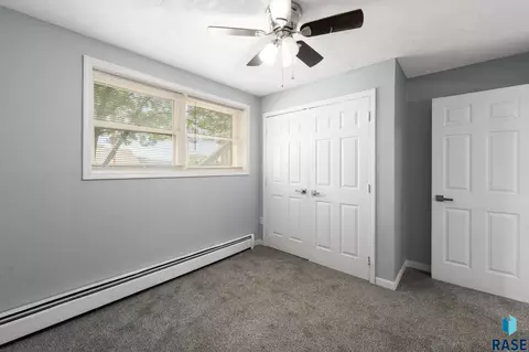 Bedroom - 1500 E 1504 E 11th St, Sioux Falls, SD 57103 photo 3 of 5