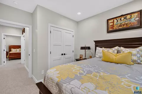 Bedroom - 5504 SE Morningside Cir, Sioux Falls, SD 57110 photo 7 of 10