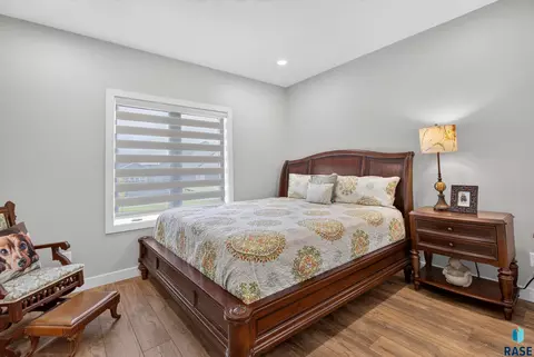 Bedroom - 5504 SE Morningside Cir, Sioux Falls, SD 57110 photo 4 of 10