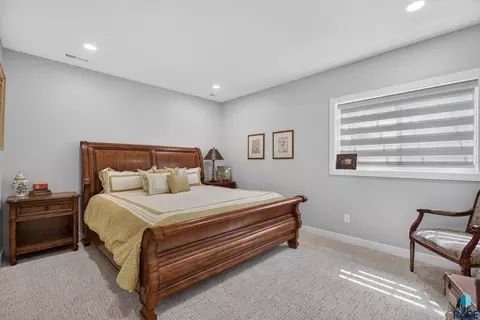 Bedroom - 5504 SE Morningside Cir, Sioux Falls, SD 57110 photo 8 of 10