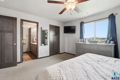 Bedroom - 3810 E Bison Trl, Sioux Falls, SD 57108 photo 3 of 5