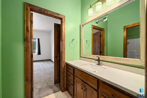 Bath - 3408 E Broken Arrow St, Sioux Falls, SD 57103 photo 6 of 9