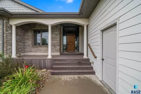 Exterior - 3408 E Broken Arrow St, Sioux Falls, SD 57103 photo 3 of 11